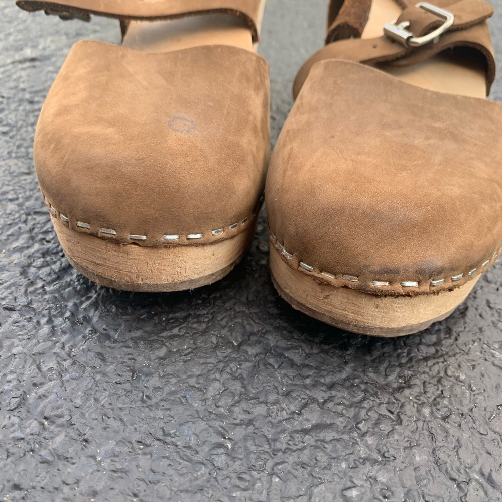 Lotta clogs